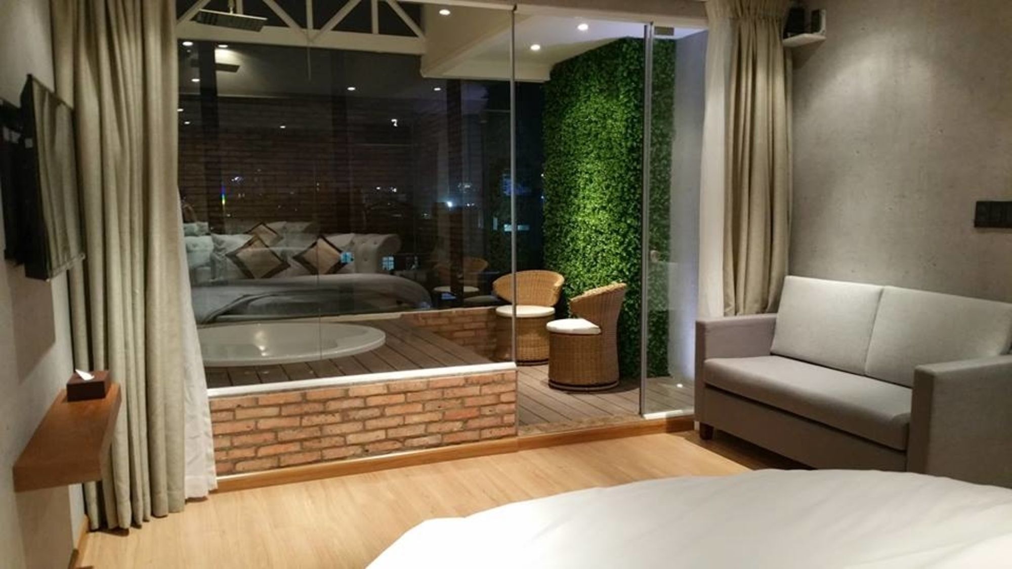 Bonita Tht Khách sạn tình yêu TP. Hồ Chí Minh